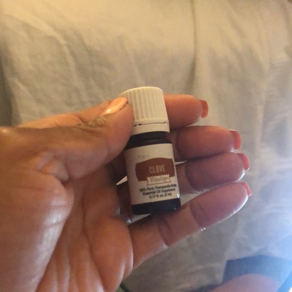 NWT Clove Essential Oil by Young Living - 5 ml - Picture 2 of 2